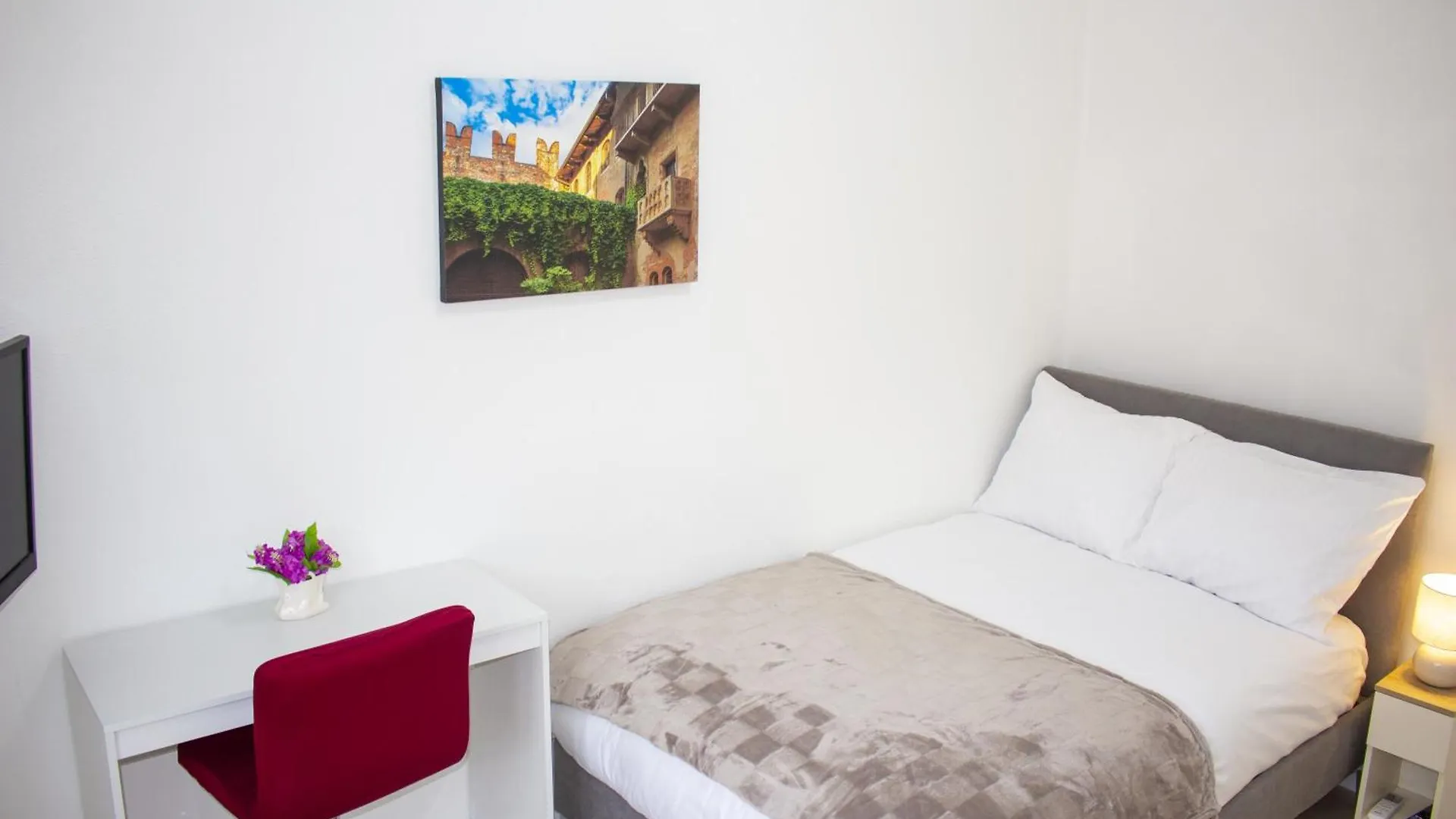 A Charming Stay In Verona Appartamento